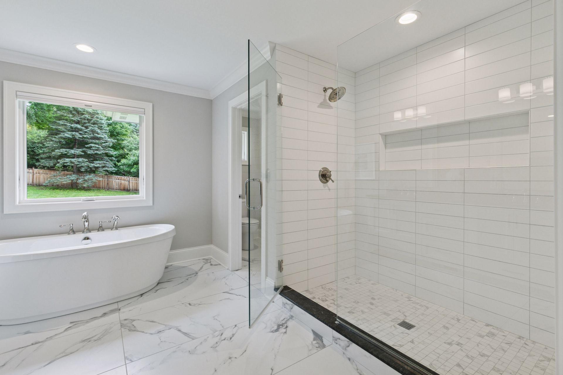 Walk-in Shower w/ Separate Water Closet