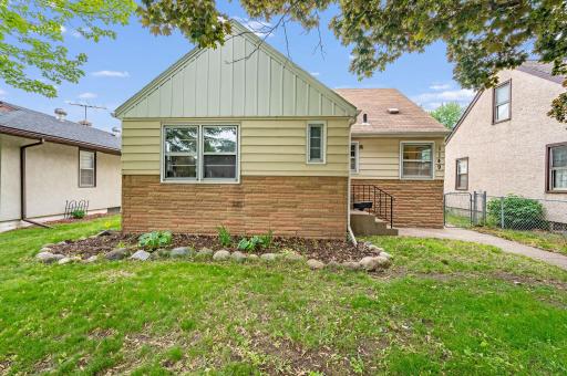 1149 7th Ave S South Saint Paul MN-02.jpg