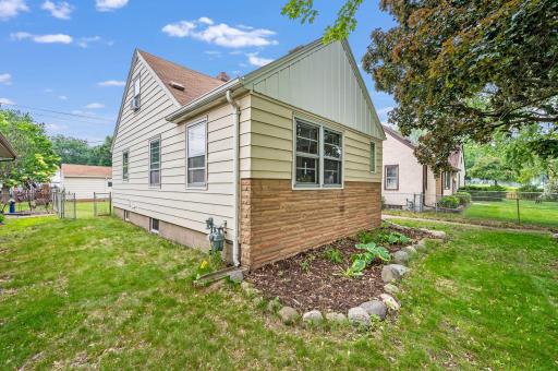 1149 7th Ave S South Saint Paul MN-04.jpg