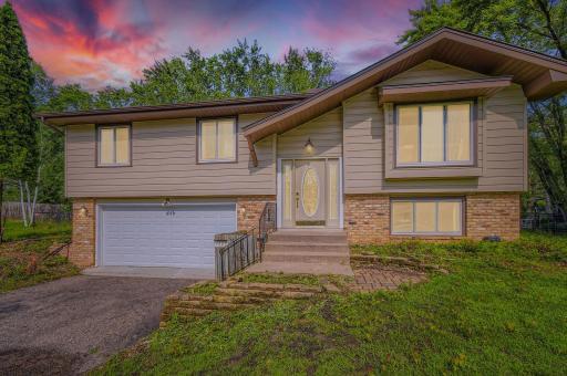 7808 Shingle Creek Drive, Minneapolis, MN 55443