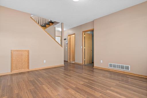 7289 32nd Avenue N, Minneapolis, MN 55427