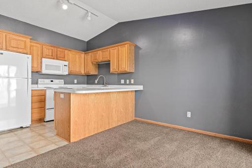 7289 32nd Avenue N, Minneapolis, MN 55427