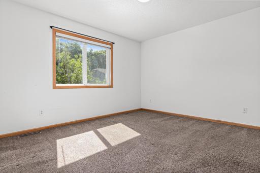 7289 32nd Avenue N, Minneapolis, MN 55427