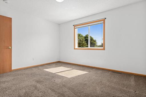 7289 32nd Avenue N, Minneapolis, MN 55427
