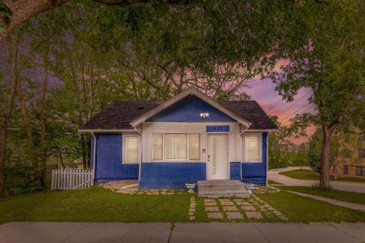 1-web-or-mls-1137-Westminster-St_Twilight.jpg
