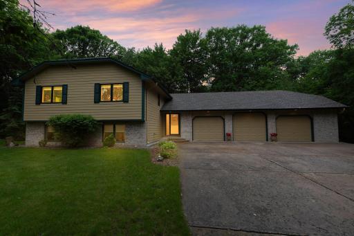 9855 Kadler Avenue NE, Monticello, MN 55362