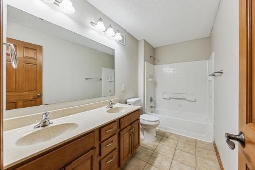 6773 Urbandale Lane N, Maple Grove, MN 55311