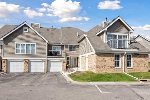 5988 Chasewood Parkway, 4, Minnetonka, MN 55343