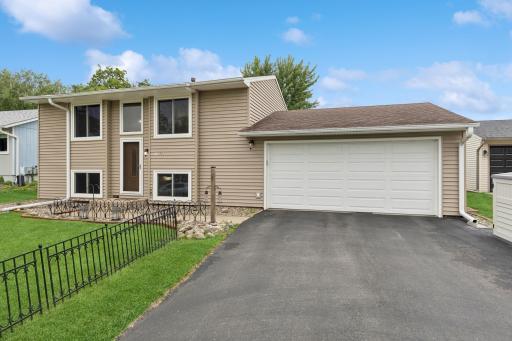 112502 Washington Lane, Chaska, MN 55318