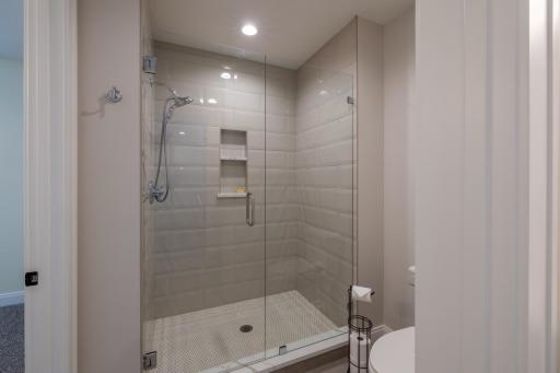 1500 Weatherhill Ridge Court SW, Rochester, MN 55902