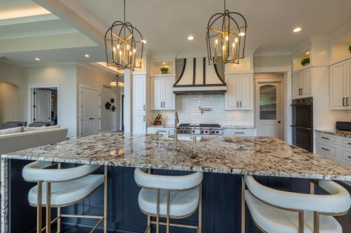 1500 Weatherhill Ridge Court SW, Rochester, MN 55902