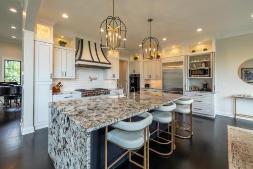 1500 Weatherhill Ridge Court SW, Rochester, MN 55902