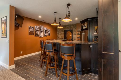 1500 Weatherhill Ridge Court SW, Rochester, MN 55902