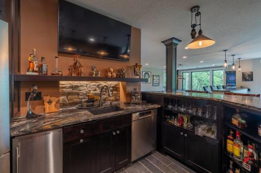 1500 Weatherhill Ridge Court SW, Rochester, MN 55902