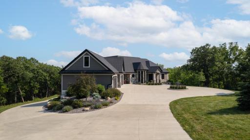 1500 Weatherhill Ridge Court SW, Rochester, MN 55902