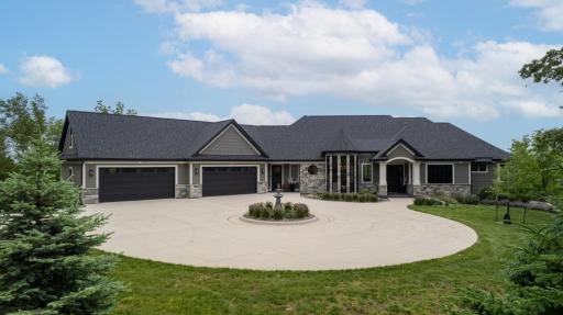 1500 Weatherhill Ridge Court SW, Rochester, MN 55902