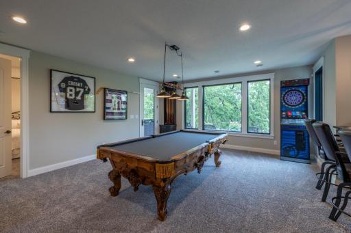 1500 Weatherhill Ridge Court SW, Rochester, MN 55902