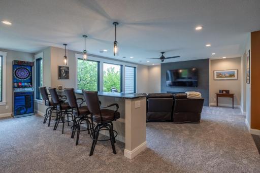1500 Weatherhill Ridge Court SW, Rochester, MN 55902