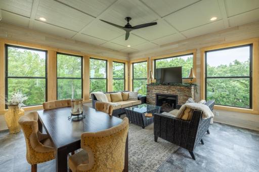 1500 Weatherhill Ridge Court SW, Rochester, MN 55902