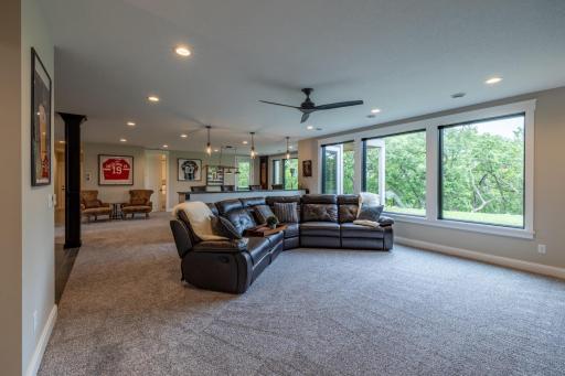 1500 Weatherhill Ridge Court SW, Rochester, MN 55902
