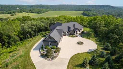 1500 Weatherhill Ridge Court SW, Rochester, MN 55902