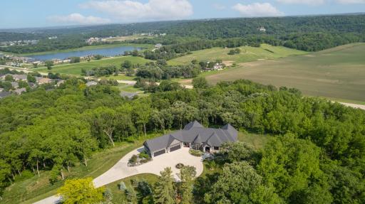 1500 Weatherhill Ridge Court SW, Rochester, MN 55902