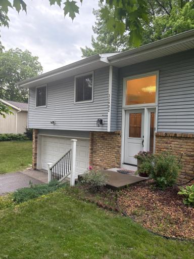 11902 River Hills Circle, Burnsville, MN 55337