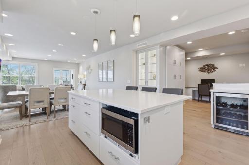 415 Indian Mound Street, 302, Wayzata, MN 55391