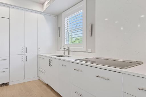 415 Indian Mound Street, 302, Wayzata, MN 55391