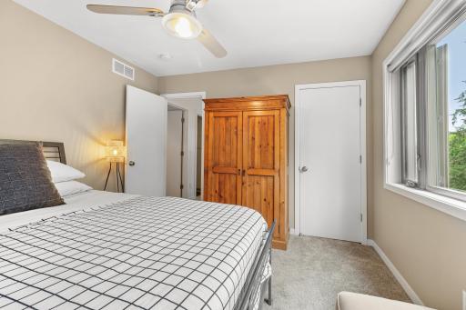 3880 Green Heights Trail SW, Prior Lake, MN 55372