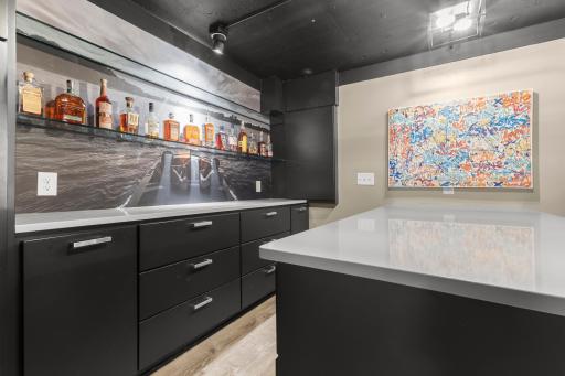 3880 Green Heights Trail SW, Prior Lake, MN 55372
