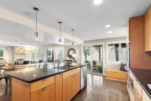3880 Green Heights Trail SW, Prior Lake, MN 55372