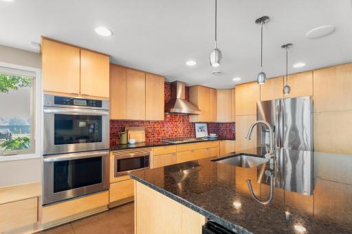 3880 Green Heights Trail SW, Prior Lake, MN 55372
