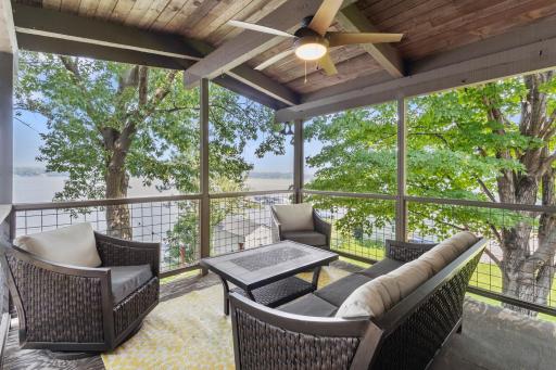 3880 Green Heights Trail SW, Prior Lake, MN 55372