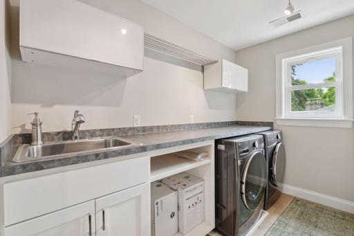 5520 Park Place, Minneapolis, MN 55424