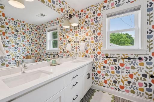 5520 Park Place, Minneapolis, MN 55424
