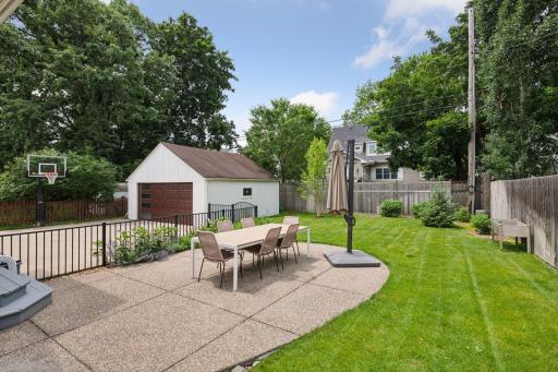5520 Park Place, Minneapolis, MN 55424
