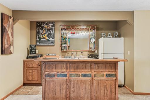 Basement wet bar