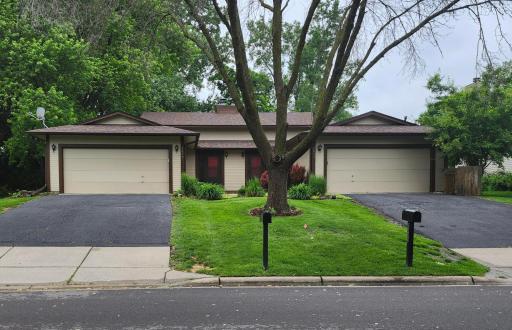 2833 Flag Avenue N, Minneapolis, MN 55427
