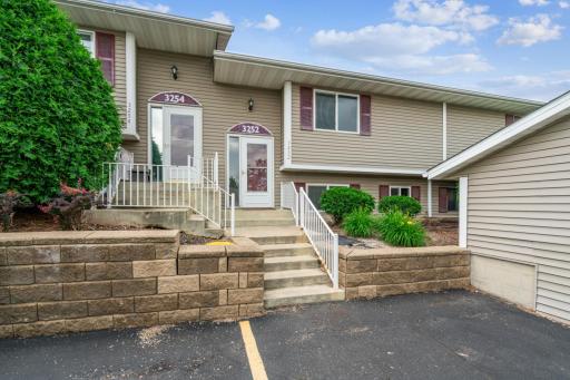 3252 Dodd Lane, Saint Paul, MN 55121