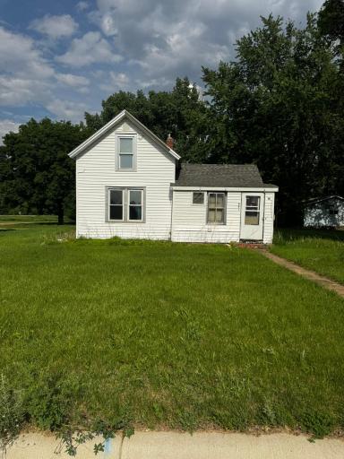 201 Harrison Avenue, Sacred Heart, MN 56285
