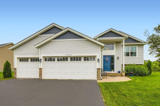 25520 10th Street W, Zimmerman, MN 55398