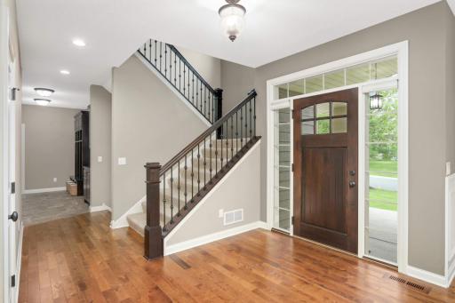 4663 Bluebell Trail N, Medina, MN 55340