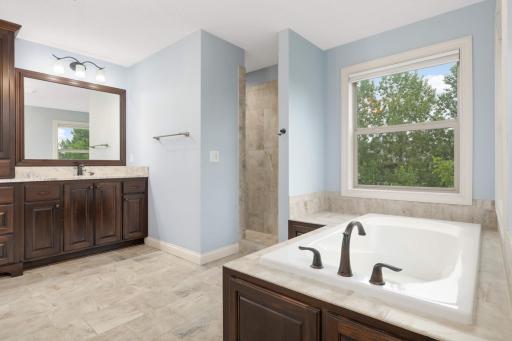 4663 Bluebell Trail N, Medina, MN 55340