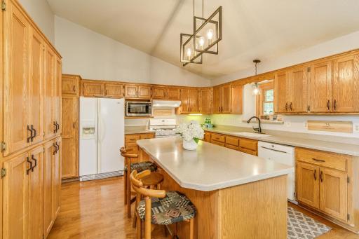 201 75th Avenue N, Brooklyn Park, MN 55444