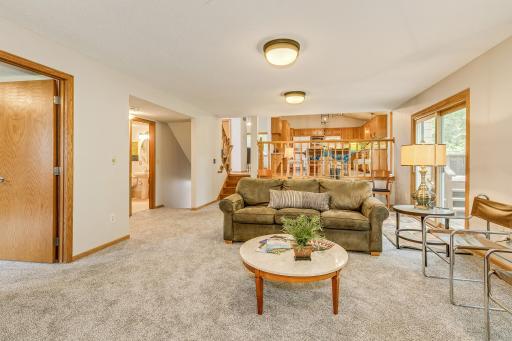 201 75th Avenue N, Brooklyn Park, MN 55444