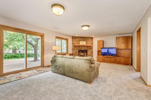 201 75th Avenue N, Brooklyn Park, MN 55444