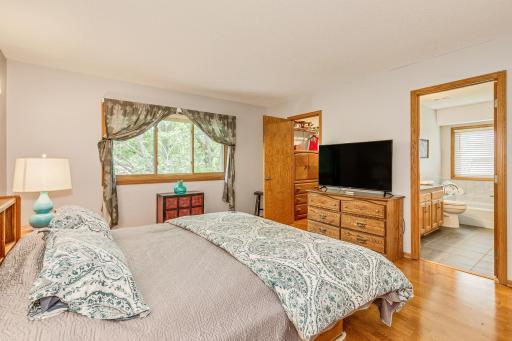 201 75th Avenue N, Brooklyn Park, MN 55444