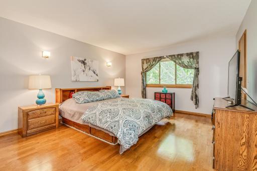 201 75th Avenue N, Brooklyn Park, MN 55444