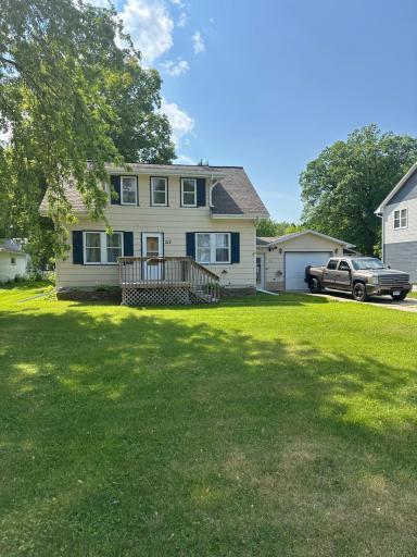 313 Roberts Avenue NE, Warroad, MN 56763